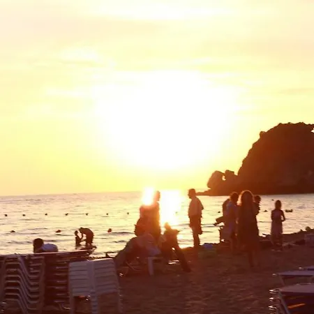 Nona's Corfu βenitses