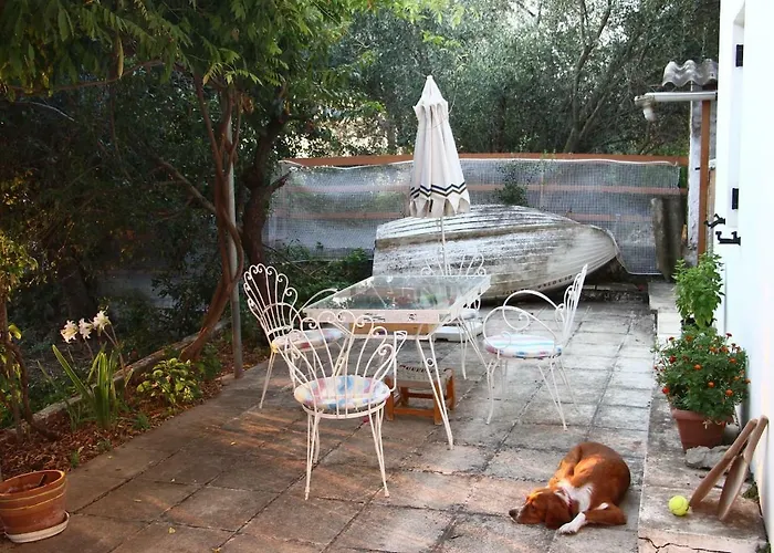Nona's Corfu βenitses * Benitses (Corfu)