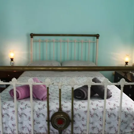 Nona's Corfu βenitses