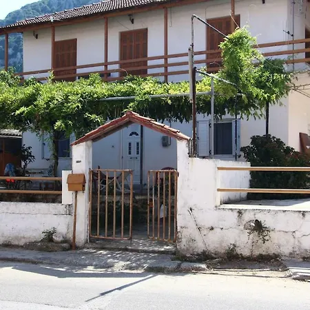 Tatil Evi Nona's Corfu βenitses