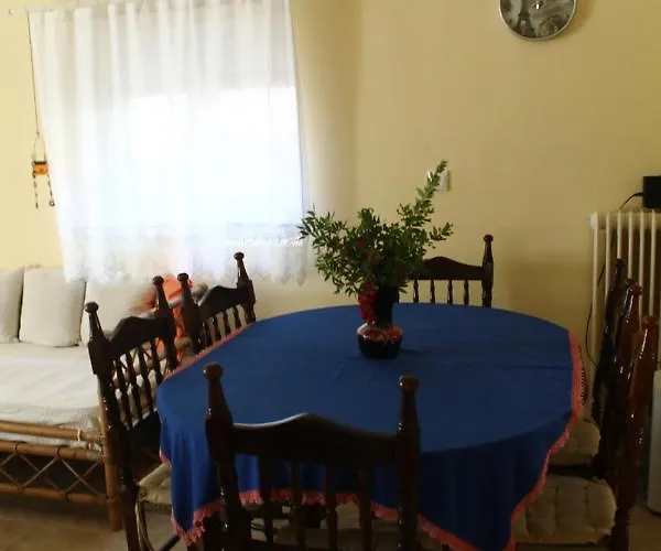 Nona's Corfu βenitses Ferienhaus *