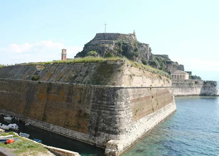 Nona's Corfu βenitses * Benitses (Corfu)